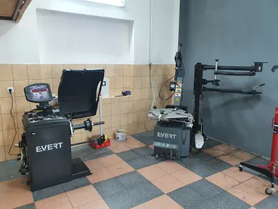 Q-service M&D CARS Castrol